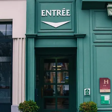 Otel Garden Centre Gare Rennes